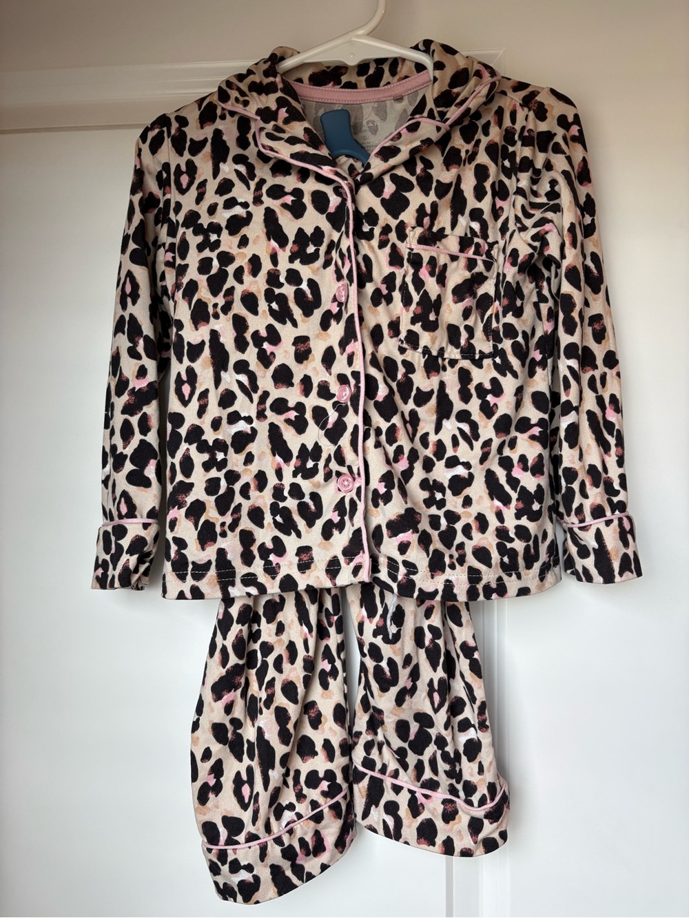 Tahari Leopard Long Sleeve Girls Pajamas size 2T